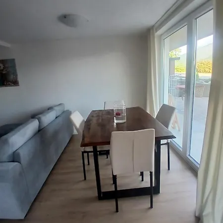 Apartmaji Pri Pinku *